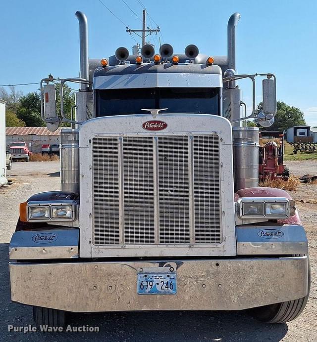 Image of Peterbilt 379 equipment image 1