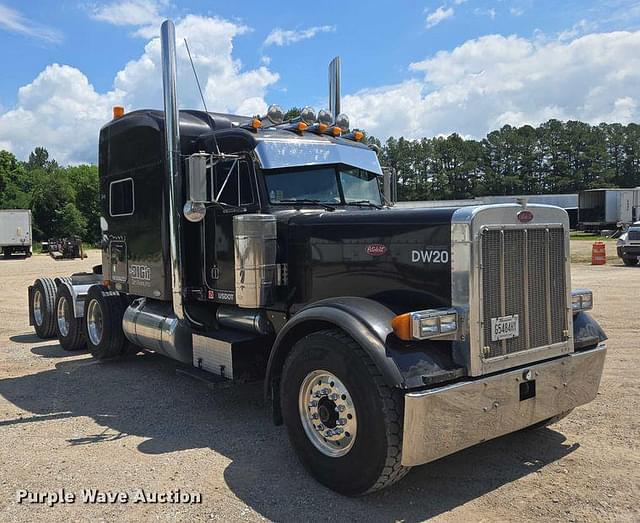 Image of Peterbilt 379 equipment image 2