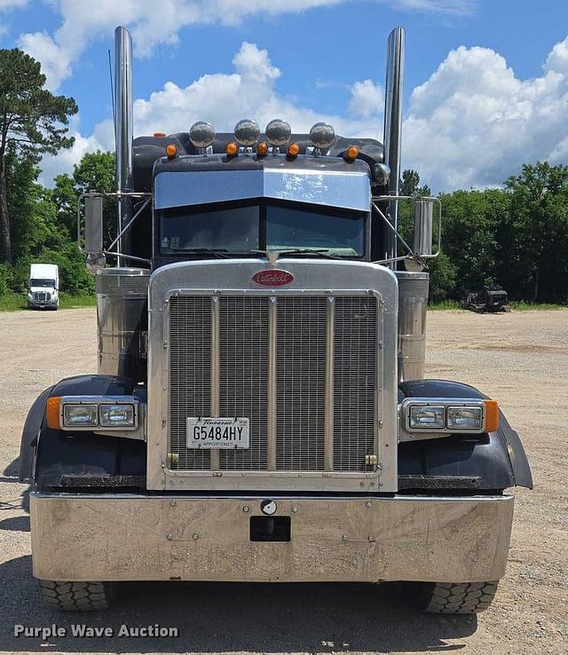 Image of Peterbilt 379 equipment image 1