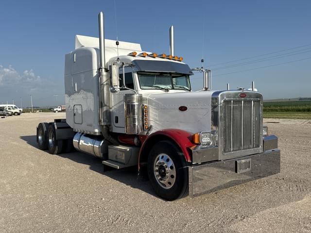 Image of Peterbilt 379 equipment image 3