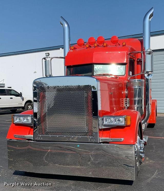 Image of Peterbilt 379 equipment image 1