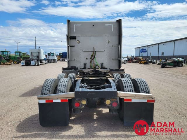 Image of Peterbilt 379 equipment image 4