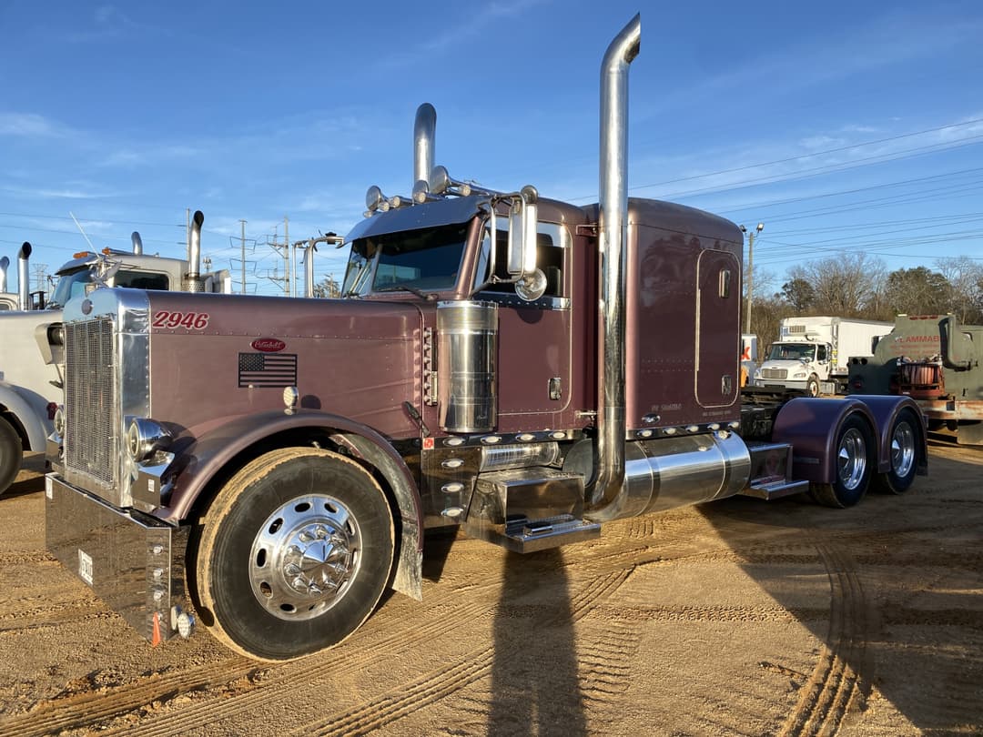 Image of Peterbilt 379 Primary image