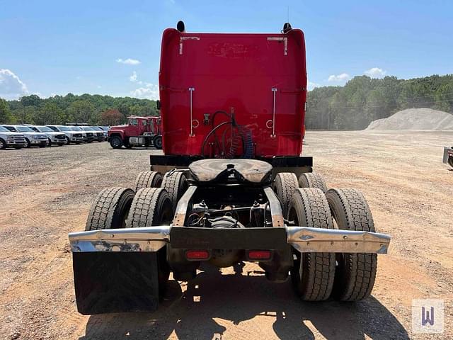 Image of Peterbilt 379 equipment image 4