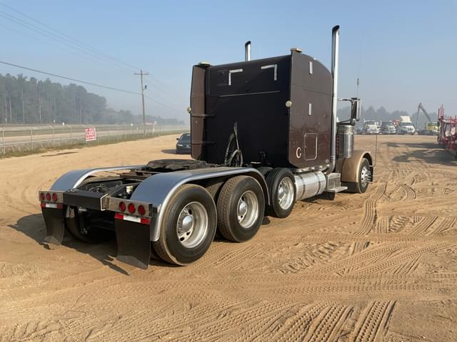 Image of Peterbilt 379 equipment image 4