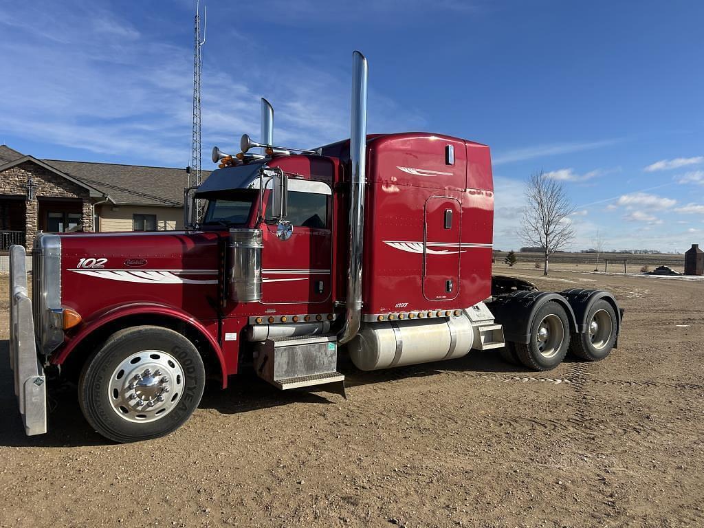 Image of Peterbilt 379 Primary image