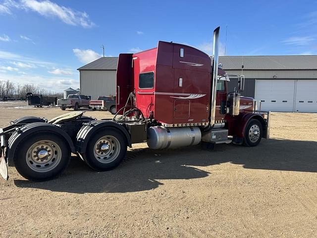 Image of Peterbilt 379 equipment image 2