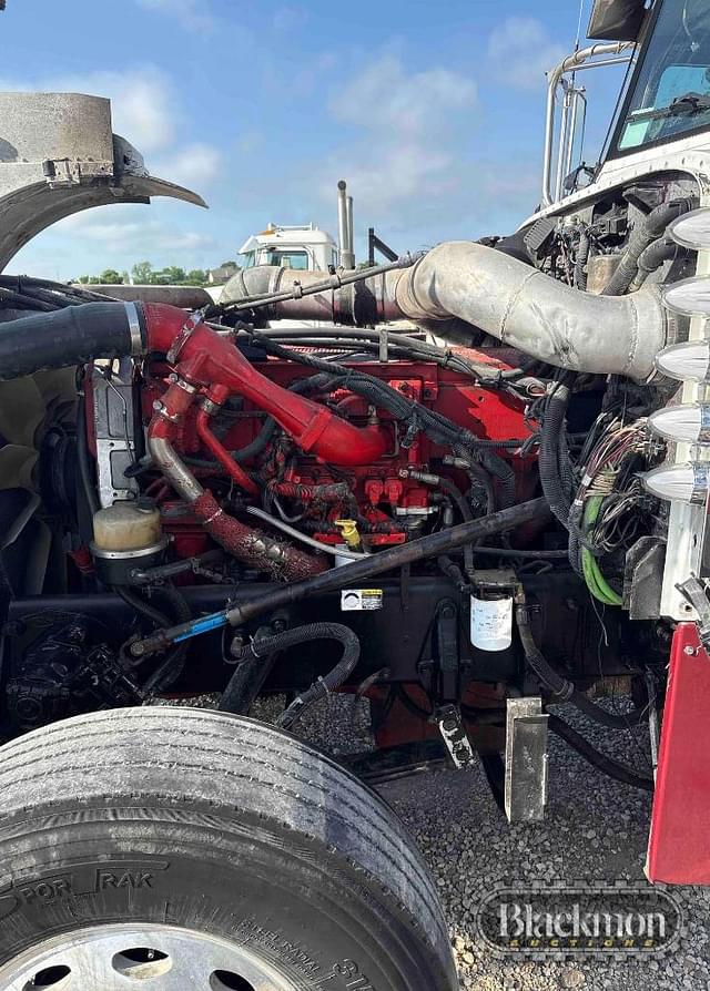 Image of Peterbilt 379 equipment image 4