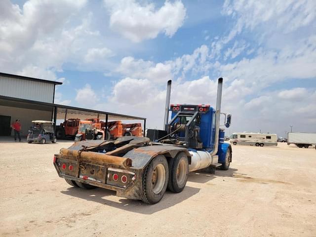 Image of Peterbilt 379 equipment image 4