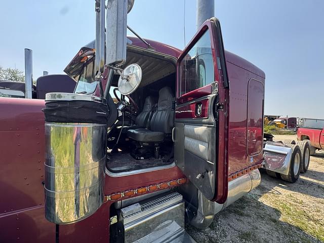 Image of Peterbilt 379EXHD equipment image 4