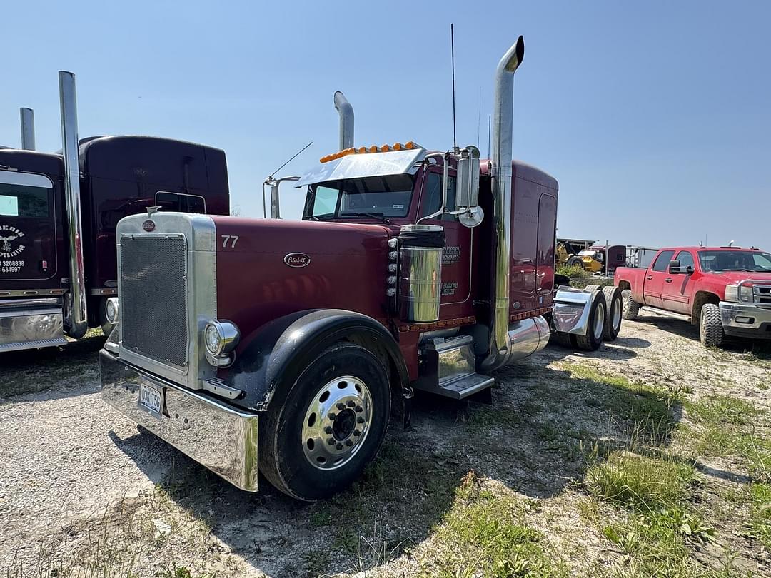 Image of Peterbilt 379EXHD Primary image