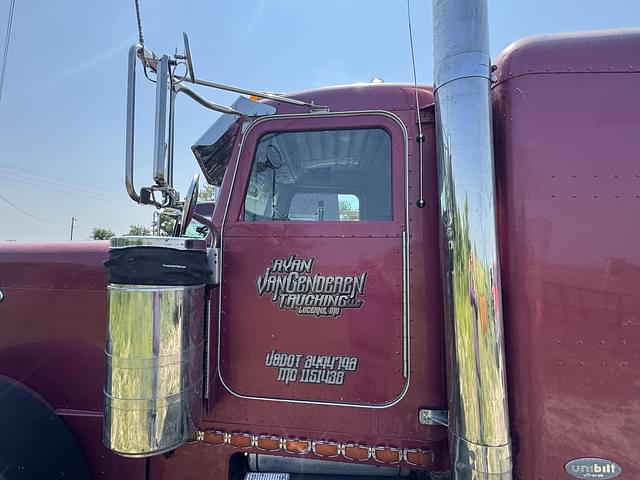 Image of Peterbilt 379EXHD equipment image 2