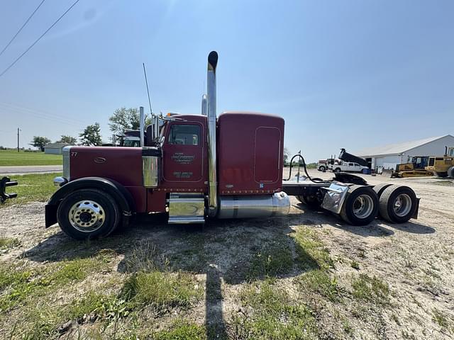 Image of Peterbilt 379EXHD equipment image 1