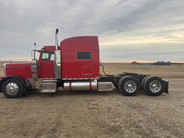Image of Peterbilt 379EXHD equipment image 2