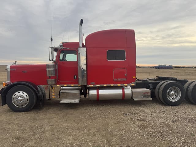 Image of Peterbilt 379EXHD equipment image 4