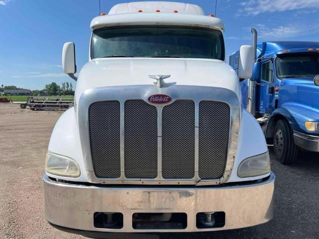 Image of Peterbilt 387 equipment image 1