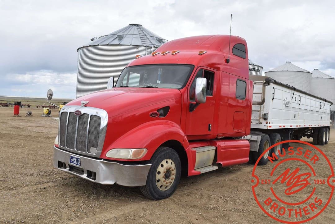 Image of Peterbilt 387 Primary image