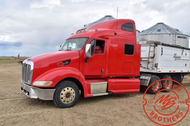 Image of Peterbilt 387 equipment image 1