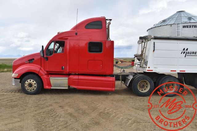 Image of Peterbilt 387 equipment image 3