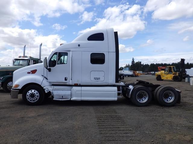 Image of Peterbilt 387 equipment image 4