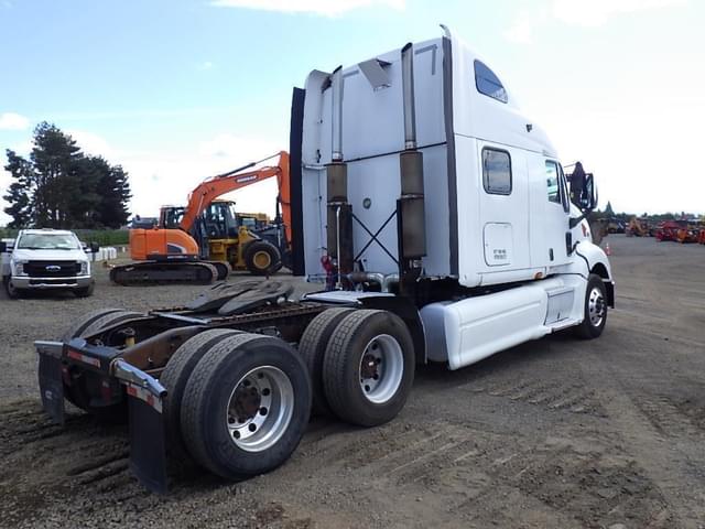 Image of Peterbilt 387 equipment image 2