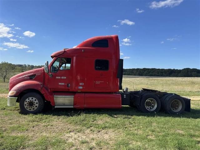 Image of Peterbilt 387 equipment image 3