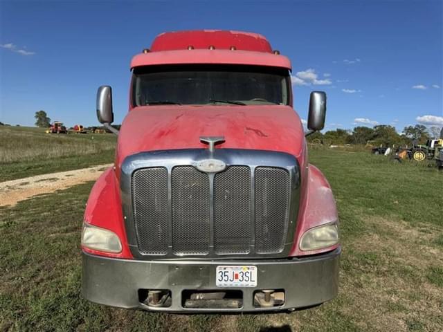 Image of Peterbilt 387 equipment image 1