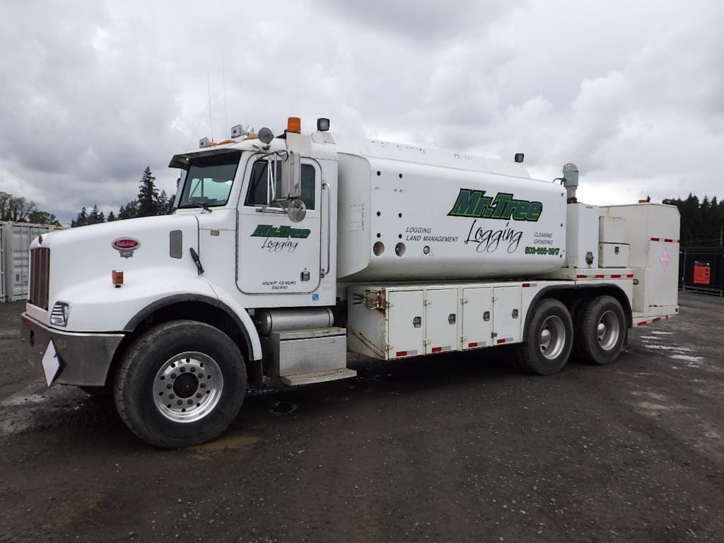 2005 Peterbilt PB330 Equipment Image0