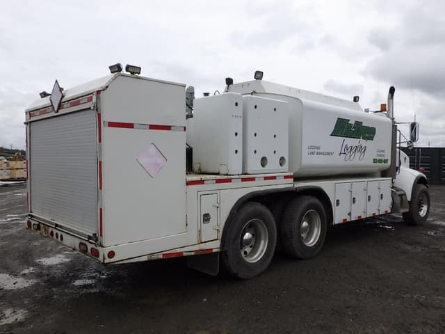 Image of Peterbilt PB330 equipment image 4