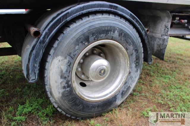 Image of Peterbilt PB335 equipment image 4