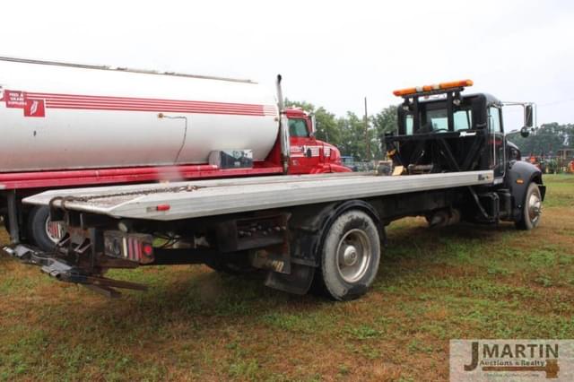 Image of Peterbilt PB335 equipment image 2