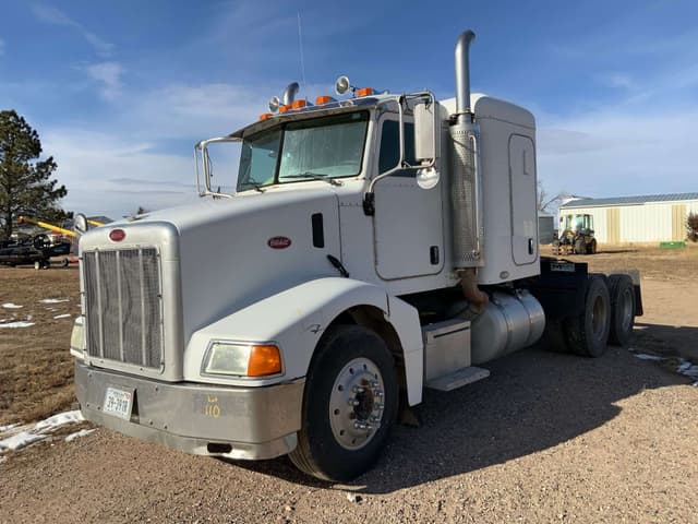 Image of Peterbilt 385 equipment image 1