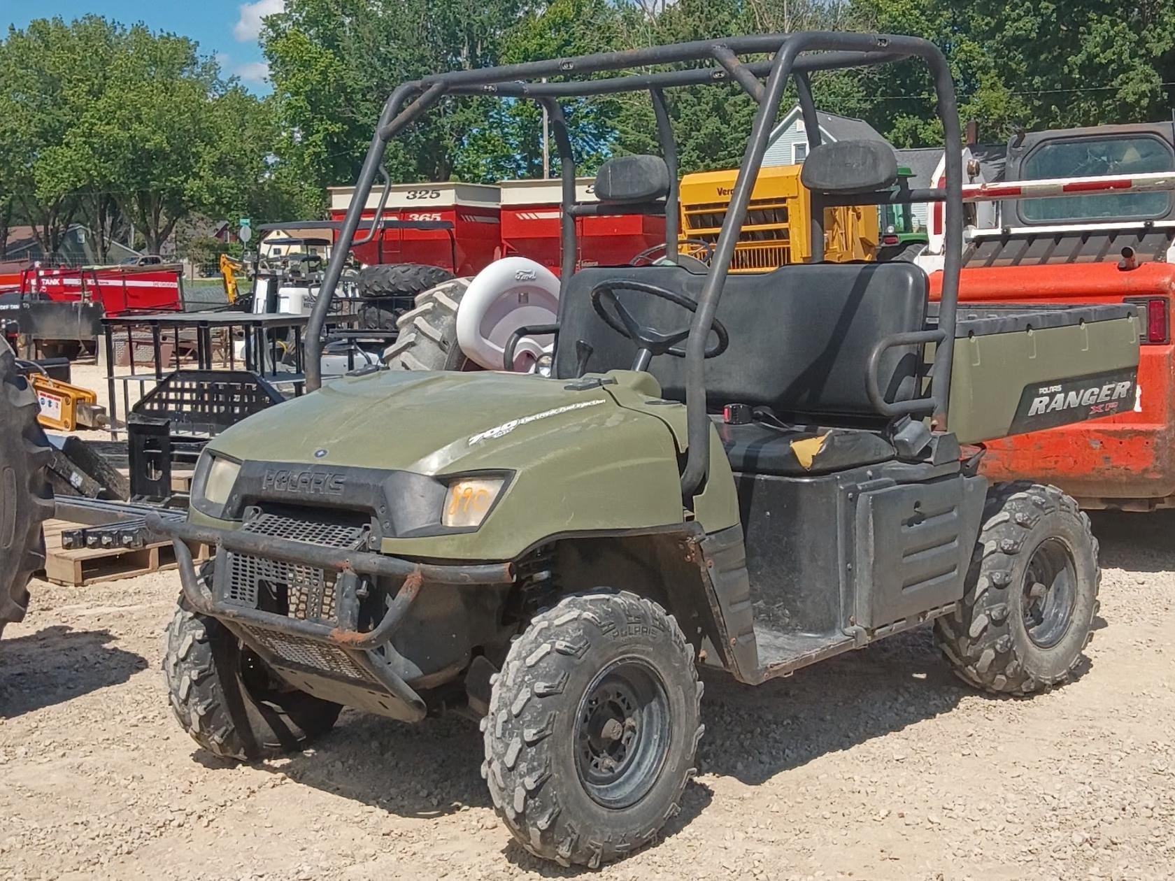 2005 Polaris Ranger 700 XP Equipment Image0