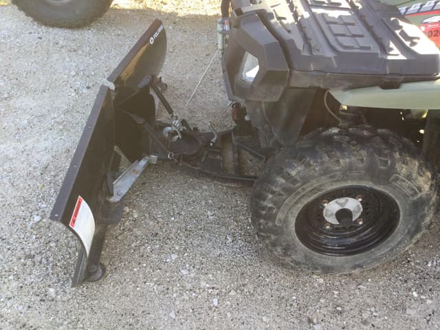 Image of Polaris Sportsman 400 equipment image 2