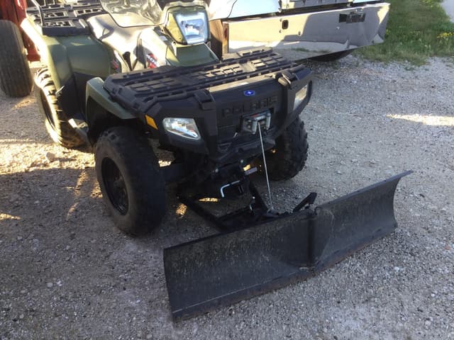 Image of Polaris Sportsman 400 equipment image 1