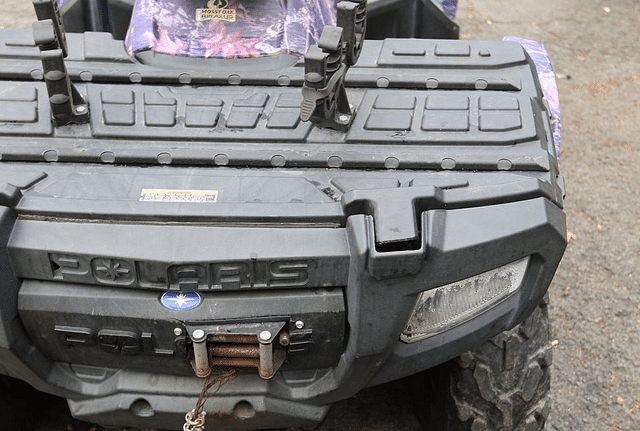 Image of Polaris Sportsman 700 equipment image 2