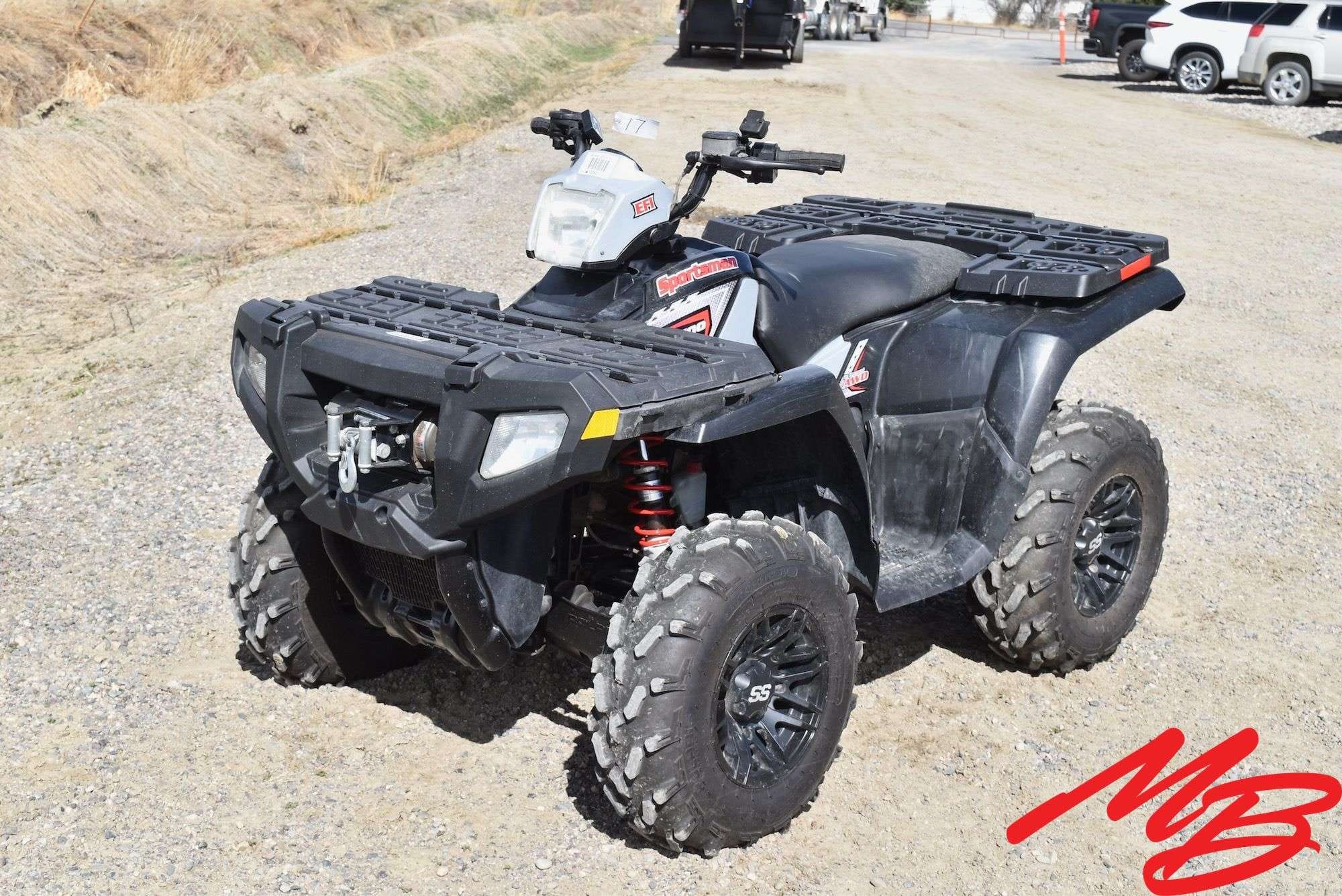 2005 Polaris Sportsman 700 Equipment Image0