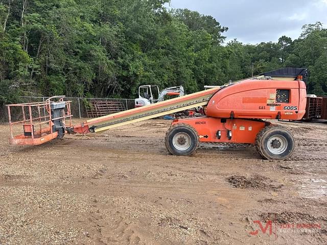 Image of JLG 600S equipment image 1