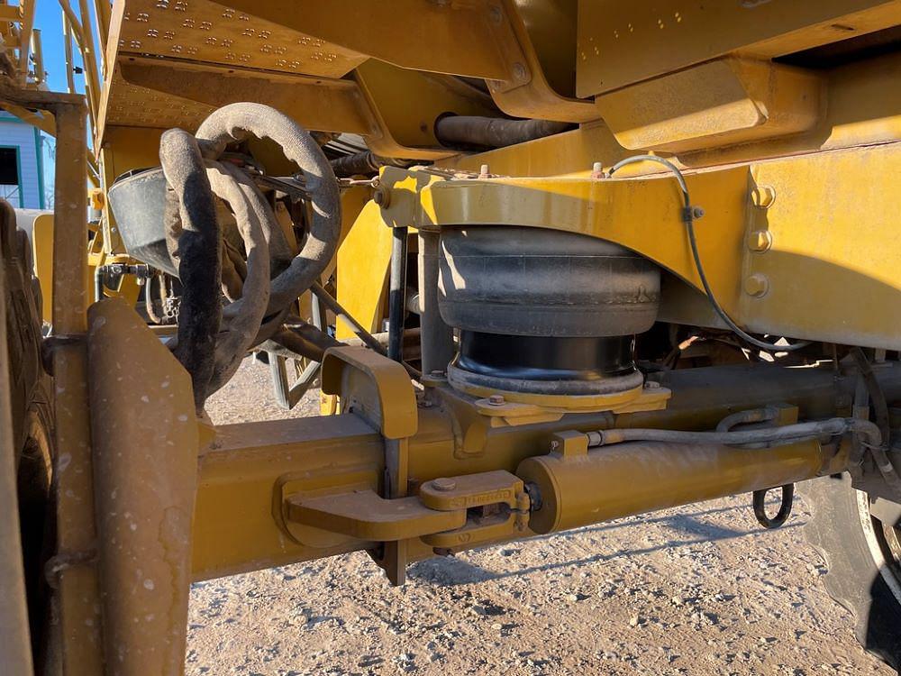 Main image Ag-Chem RoGator 1274C 31