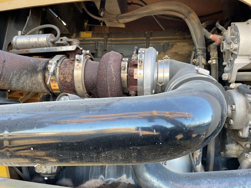 Main image Ag-Chem RoGator 1274C 43