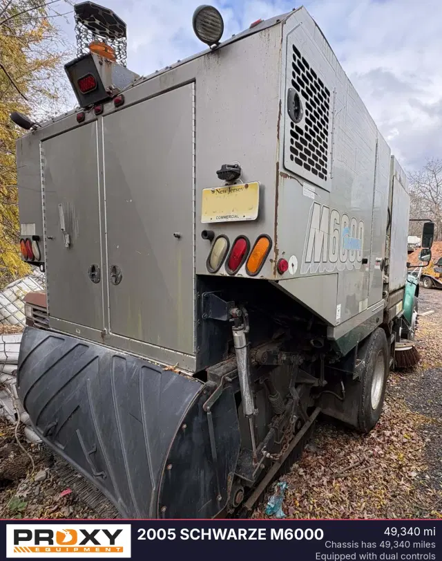 Image of Freightliner Business Class M2 equipment image 2