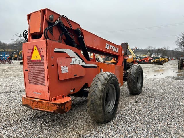 Image of Skytrak 6042 equipment image 3