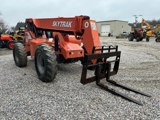 Image of Skytrak 6042 equipment image 4