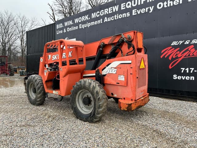 Image of Skytrak 6042 equipment image 1