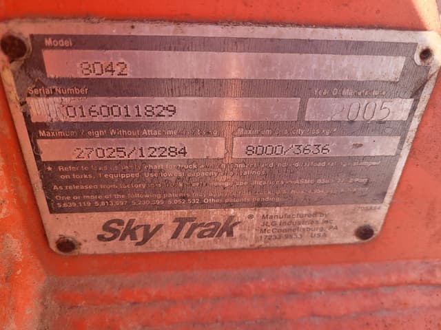 Image of Skytrak 8042 equipment image 4