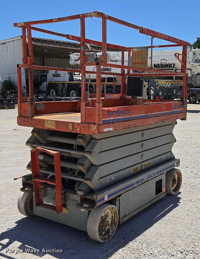 Image of Sky Jack SJ4632 equipment image 4
