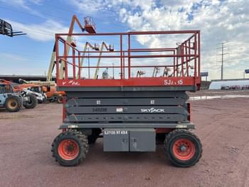 2005 Sky Jack SJ7135RT Equipment Image0