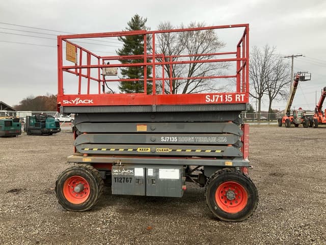 Image of Sky Jack SJ7135RT equipment image 1
