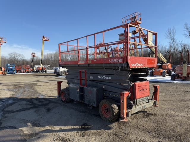 Image of Sky Jack SJ9250RT equipment image 1