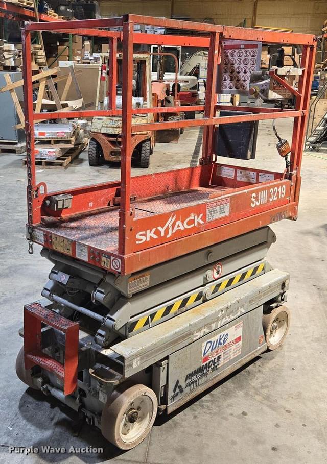 Image of Sky Jack SJIII3219 equipment image 4